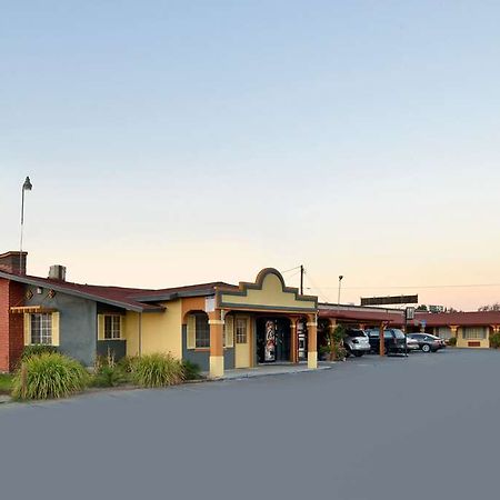 Rodeway Inn Модесто Экстерьер фото
