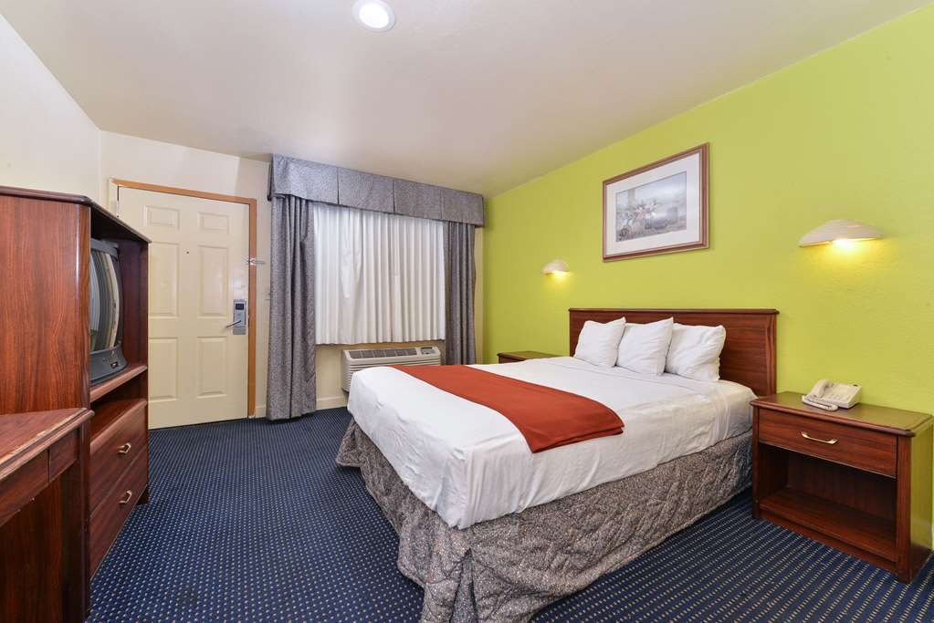 Rodeway Inn Модесто Номер фото