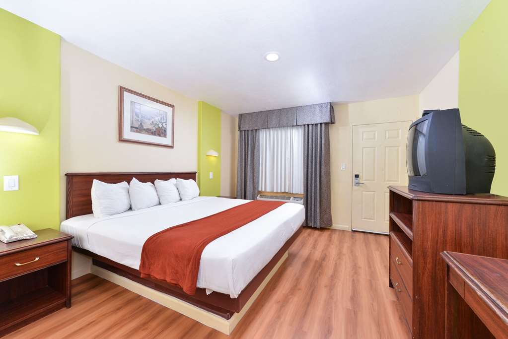 Rodeway Inn Модесто Номер фото
