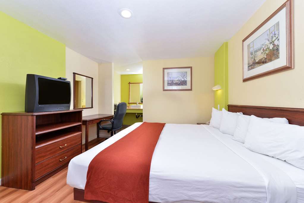 Rodeway Inn Модесто Номер фото